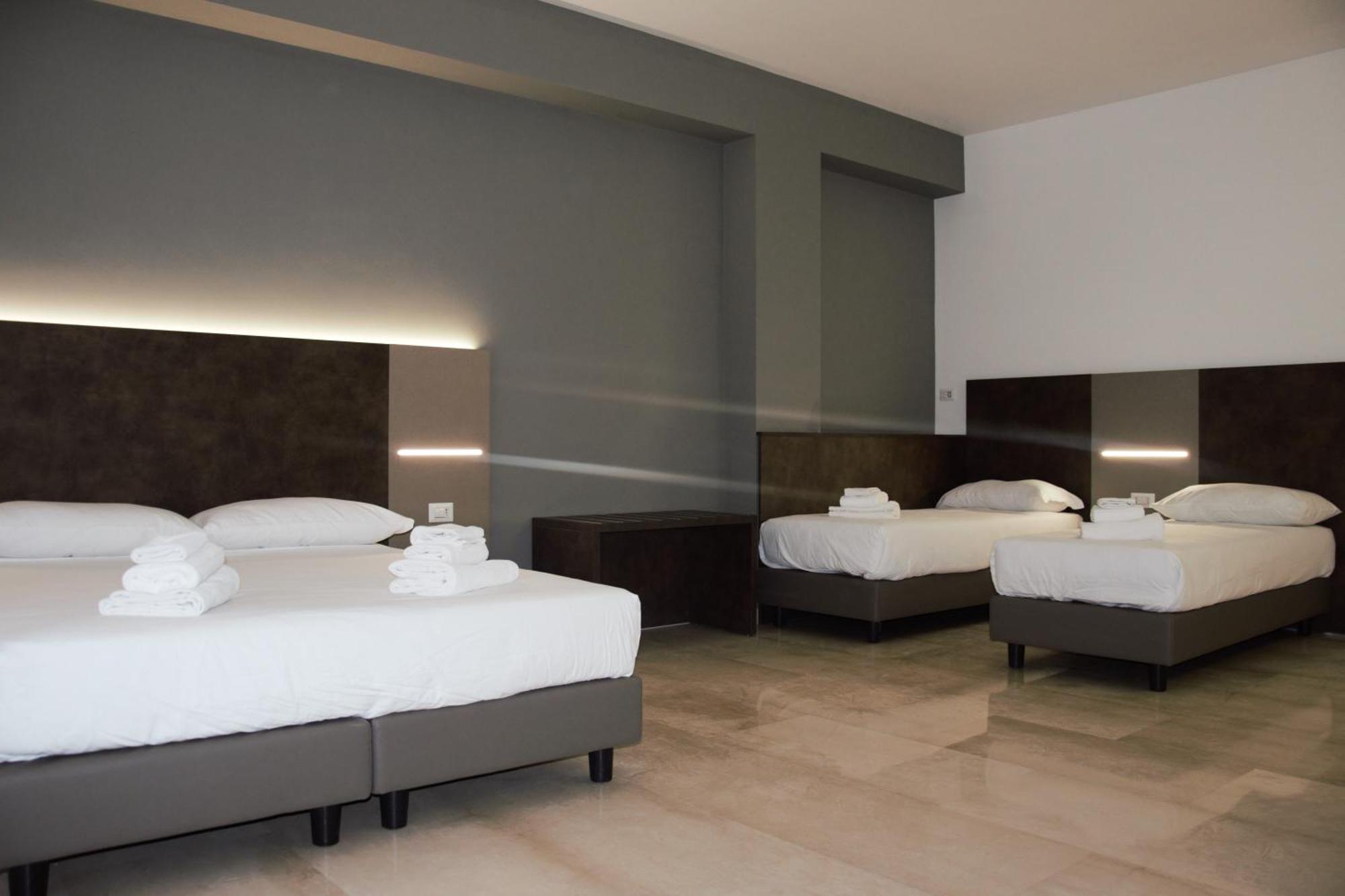 Domus Dea By Trinita * Rom
